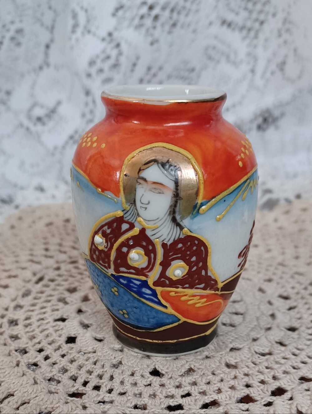 VINTAGE MADE IN OCCUPIED JAPAN MINIATURE MORIAGE VASE 2" x 2.5" W/WOMAN'S FACE